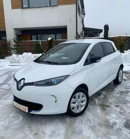 Білий Рено Зое, об'ємом двигуна 0 л та пробігом 155 тис. км за 7499 $, фото 1 на Automoto.ua