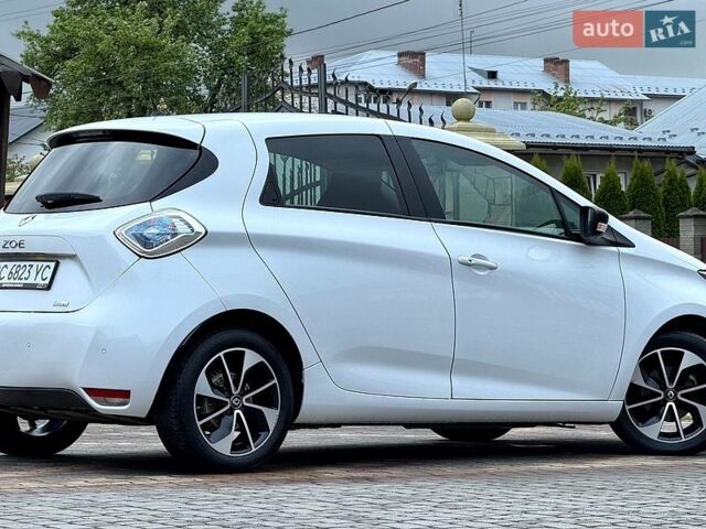 Белый Рено Зое, объемом двигателя 0 л и пробегом 78 тыс. км за 9450 $, фото 24 на Automoto.ua