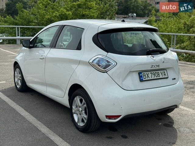 Білий Рено Зое, об'ємом двигуна 0 л та пробігом 93 тис. км за 8900 $, фото 5 на Automoto.ua