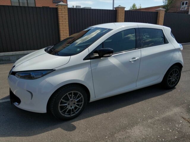Білий Рено Зое, об'ємом двигуна 0 л та пробігом 108 тис. км за 9500 $, фото 14 на Automoto.ua
