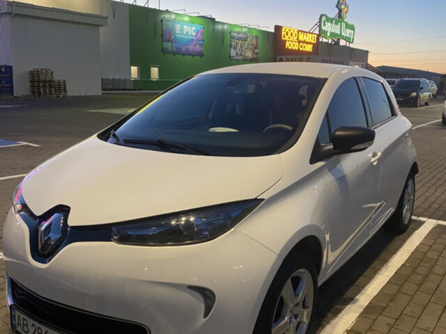 Білий Рено Зое, об'ємом двигуна 0 л та пробігом 117 тис. км за 9500 $, фото 3 на Automoto.ua