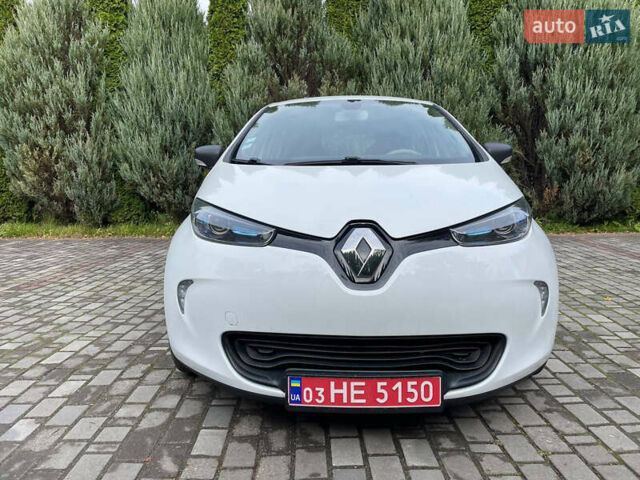 Белый Рено Зое, объемом двигателя 0 л и пробегом 97 тыс. км за 9500 $, фото 2 на Automoto.ua
