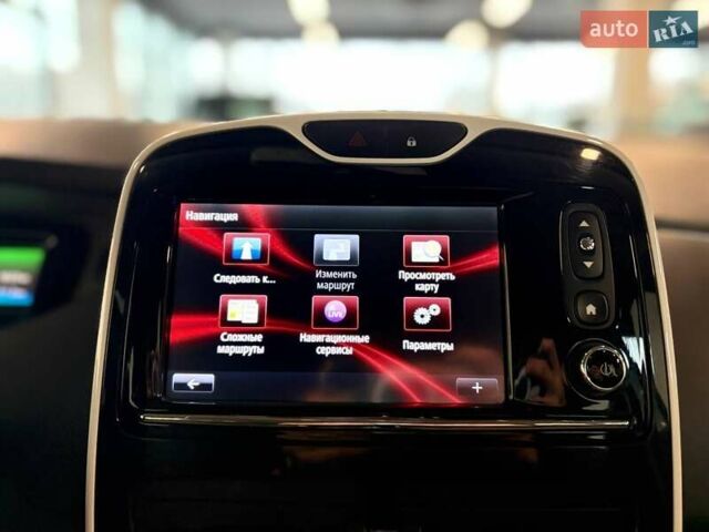 Білий Рено Зое, об'ємом двигуна 0 л та пробігом 121 тис. км за 7300 $, фото 23 на Automoto.ua