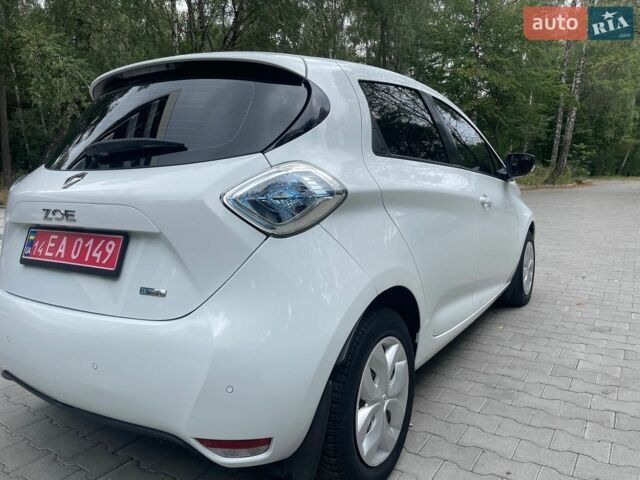 Білий Рено Зое, об'ємом двигуна 0 л та пробігом 76 тис. км за 9750 $, фото 11 на Automoto.ua