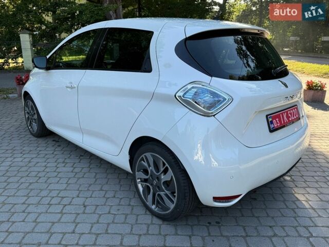 Белый Рено Зое, объемом двигателя 0 л и пробегом 130 тыс. км за 10499 $, фото 9 на Automoto.ua
