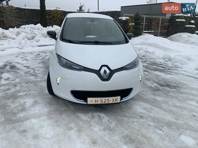 Білий Рено Зое, об'ємом двигуна 0 л та пробігом 153 тис. км за 7499 $, фото 14 на Automoto.ua