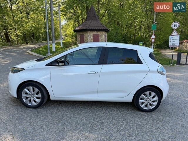 Білий Рено Зое, об'ємом двигуна 0 л та пробігом 60 тис. км за 10500 $, фото 1 на Automoto.ua