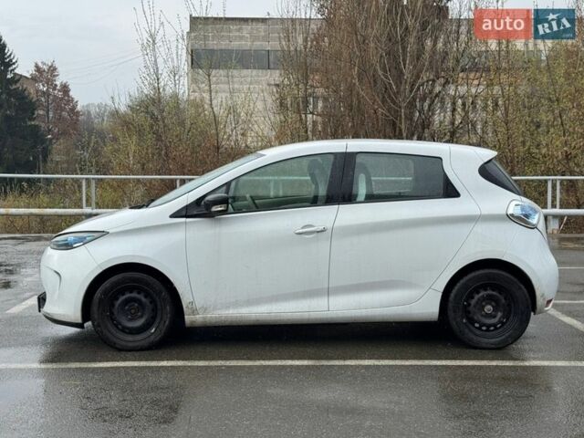Белый Рено Зое, объемом двигателя 0 л и пробегом 93 тыс. км за 8999 $, фото 3 на Automoto.ua