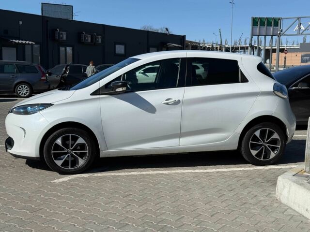 Белый Рено Зое, объемом двигателя 0 л и пробегом 175 тыс. км за 9700 $, фото 4 на Automoto.ua