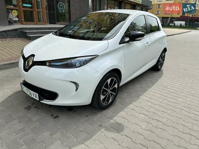 Белый Рено Зое, объемом двигателя 0 л и пробегом 92 тыс. км за 9990 $, фото 1 на Automoto.ua