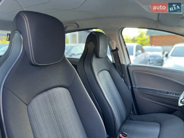 Білий Рено Зое, об'ємом двигуна 0 л та пробігом 132 тис. км за 9000 $, фото 37 на Automoto.ua
