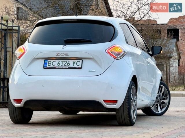 Белый Рено Зое, объемом двигателя 0 л и пробегом 96 тыс. км за 9495 $, фото 15 на Automoto.ua