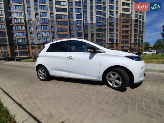 Белый Рено Зое, объемом двигателя 0 л и пробегом 121 тыс. км за 8900 $, фото 8 на Automoto.ua