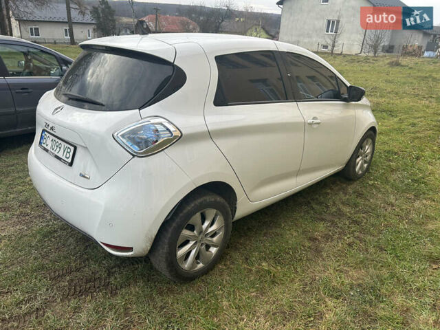 Білий Рено Зое, об'ємом двигуна 0 л та пробігом 147 тис. км за 8300 $, фото 4 на Automoto.ua