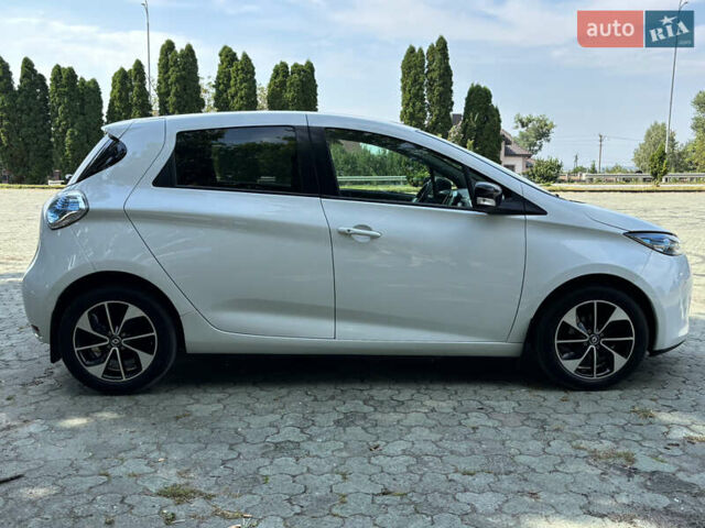 Белый Рено Зое, объемом двигателя 0 л и пробегом 135 тыс. км за 9200 $, фото 7 на Automoto.ua