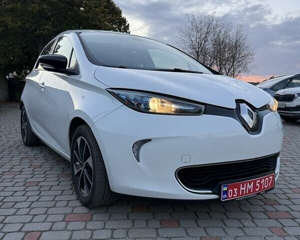 Белый Рено Зое, объемом двигателя 0 л и пробегом 132 тыс. км за 8800 $, фото 10 на Automoto.ua