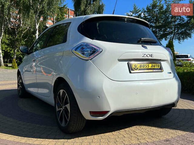 Белый Рено Зое, объемом двигателя 0 л и пробегом 143 тыс. км за 8900 $, фото 4 на Automoto.ua