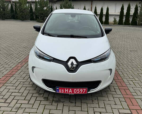 Белый Рено Зое, объемом двигателя 0 л и пробегом 78 тыс. км за 9800 $, фото 1 на Automoto.ua