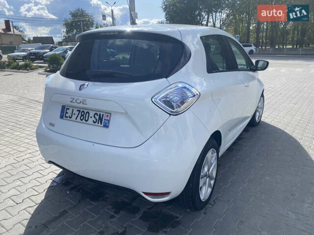 Белый Рено Зое, объемом двигателя 0 л и пробегом 27 тыс. км за 9300 $, фото 6 на Automoto.ua