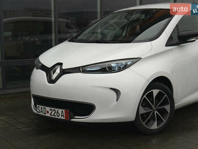 Білий Рено Зое, об'ємом двигуна 0 л та пробігом 96 тис. км за 10000 $, фото 1 на Automoto.ua