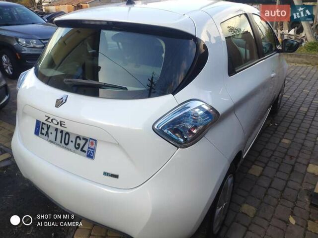 Білий Рено Зое, об'ємом двигуна 0 л та пробігом 87 тис. км за 8799 $, фото 16 на Automoto.ua