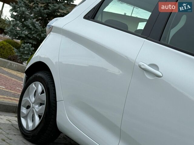 Білий Рено Зое, об'ємом двигуна 0 л та пробігом 82 тис. км за 6750 $, фото 22 на Automoto.ua