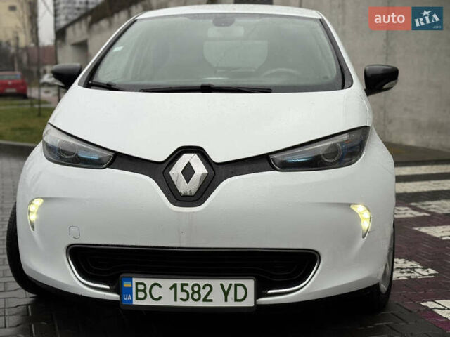 Белый Рено Зое, объемом двигателя 0 л и пробегом 126 тыс. км за 8800 $, фото 5 на Automoto.ua
