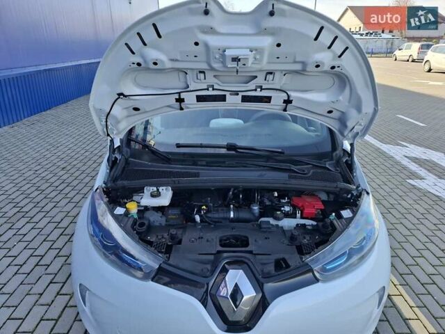 Рено Зое 2017 в Нововолынск на Automoto.ua Белый Рено Зое, объемом двигателя 0 л и пробегом 117 тыс. км за 8900 $, фото 20 на Automoto.ua