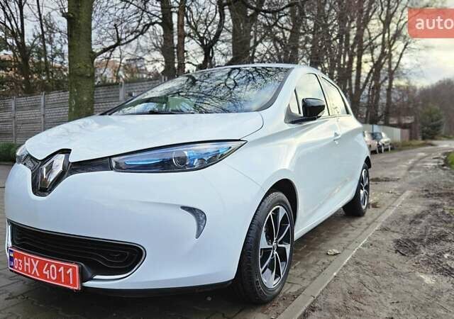 Белый Рено Зое, объемом двигателя 0 л и пробегом 71 тыс. км за 9550 $, фото 65 на Automoto.ua