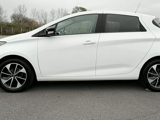 Белый Рено Зое, объемом двигателя 0 л и пробегом 37 тыс. км за 9600 $, фото 22 на Automoto.ua