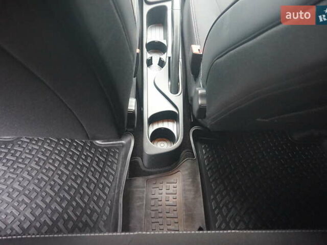 Білий Рено Зое, об'ємом двигуна 0 л та пробігом 37 тис. км за 10777 $, фото 53 на Automoto.ua