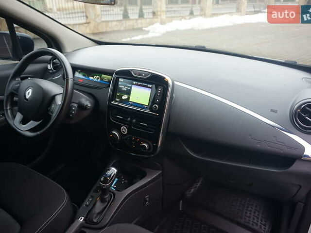 Білий Рено Зое, об'ємом двигуна 0 л та пробігом 37 тис. км за 10777 $, фото 45 на Automoto.ua