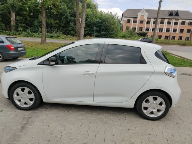Білий Рено Зое, об'ємом двигуна 0 л та пробігом 190 тис. км за 8500 $, фото 14 на Automoto.ua