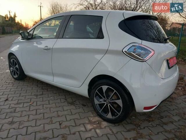 Белый Рено Зое, объемом двигателя 0 л и пробегом 39 тыс. км за 10900 $, фото 4 на Automoto.ua