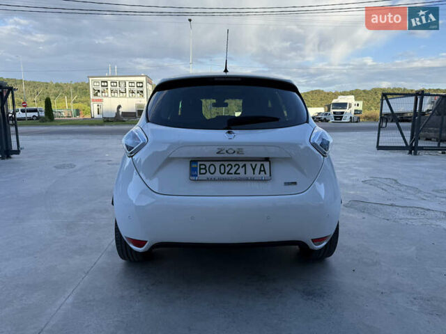 Белый Рено Зое, объемом двигателя 0 л и пробегом 51 тыс. км за 10800 $, фото 13 на Automoto.ua