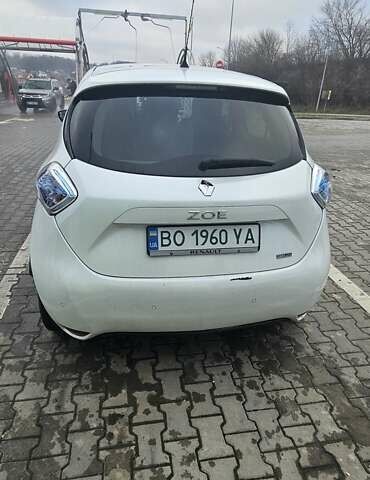 Білий Рено Зое, об'ємом двигуна 0 л та пробігом 79 тис. км за 9300 $, фото 4 на Automoto.ua