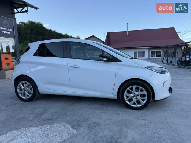 Белый Рено Зое, объемом двигателя 0 л и пробегом 51 тыс. км за 10800 $, фото 19 на Automoto.ua