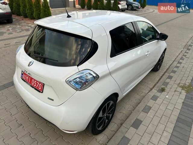 Белый Рено Зое, объемом двигателя 0 л и пробегом 72 тыс. км за 11700 $, фото 3 на Automoto.ua