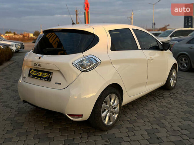 Белый Рено Зое, объемом двигателя 0 л и пробегом 153 тыс. км за 8000 $, фото 6 на Automoto.ua