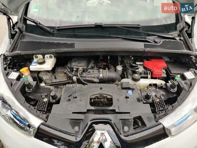 Белый Рено Зое, объемом двигателя 0 л и пробегом 190 тыс. км за 9300 $, фото 6 на Automoto.ua