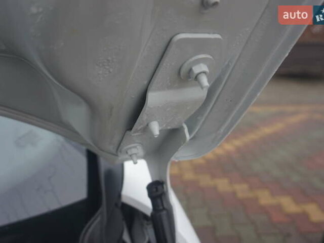 Білий Рено Зое, об'ємом двигуна 0 л та пробігом 37 тис. км за 10777 $, фото 58 на Automoto.ua