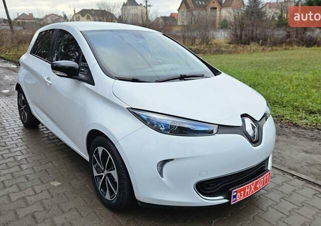 Белый Рено Зое, объемом двигателя 0 л и пробегом 71 тыс. км за 9550 $, фото 1 на Automoto.ua