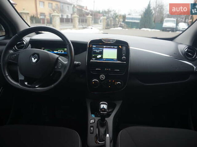 Білий Рено Зое, об'ємом двигуна 0 л та пробігом 37 тис. км за 10777 $, фото 52 на Automoto.ua