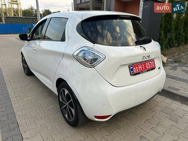 Белый Рено Зое, объемом двигателя 0 л и пробегом 72 тыс. км за 11700 $, фото 4 на Automoto.ua