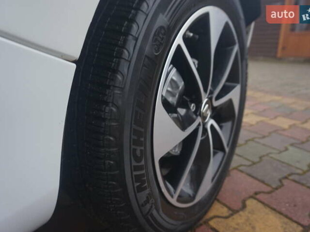 Білий Рено Зое, об'ємом двигуна 0 л та пробігом 37 тис. км за 10777 $, фото 70 на Automoto.ua