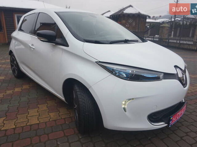 Білий Рено Зое, об'ємом двигуна 0 л та пробігом 37 тис. км за 10777 $, фото 17 на Automoto.ua