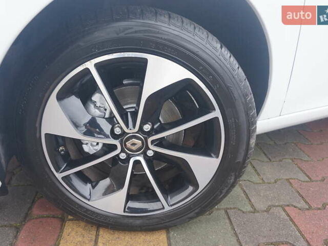 Білий Рено Зое, об'ємом двигуна 0 л та пробігом 37 тис. км за 10777 $, фото 68 на Automoto.ua