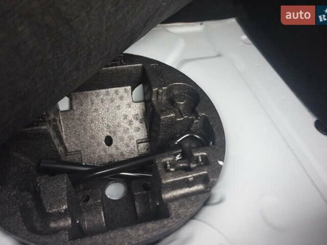 Білий Рено Зое, об'ємом двигуна 0 л та пробігом 37 тис. км за 10777 $, фото 56 на Automoto.ua