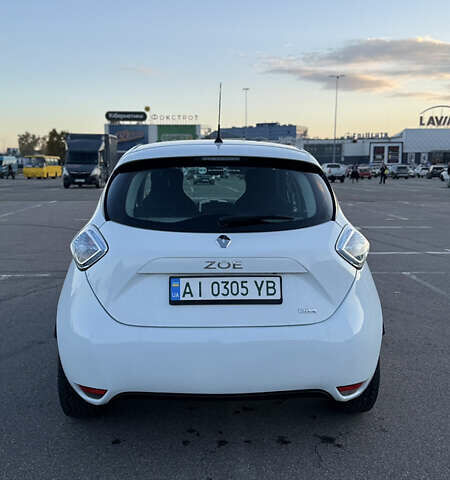 Белый Рено Зое, объемом двигателя 0 л и пробегом 117 тыс. км за 9800 $, фото 6 на Automoto.ua