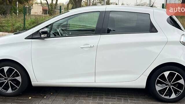 Белый Рено Зое, объемом двигателя 0 л и пробегом 109 тыс. км за 9499 $, фото 6 на Automoto.ua